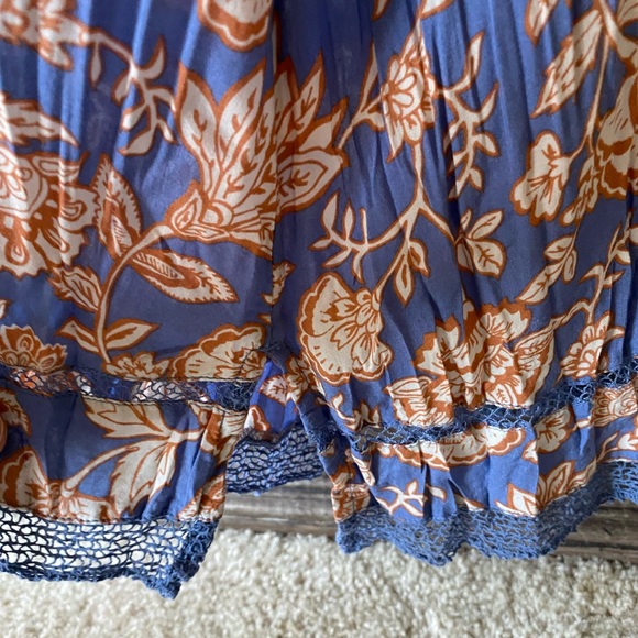 Melrose and Market Tank - Picture 6 of 6